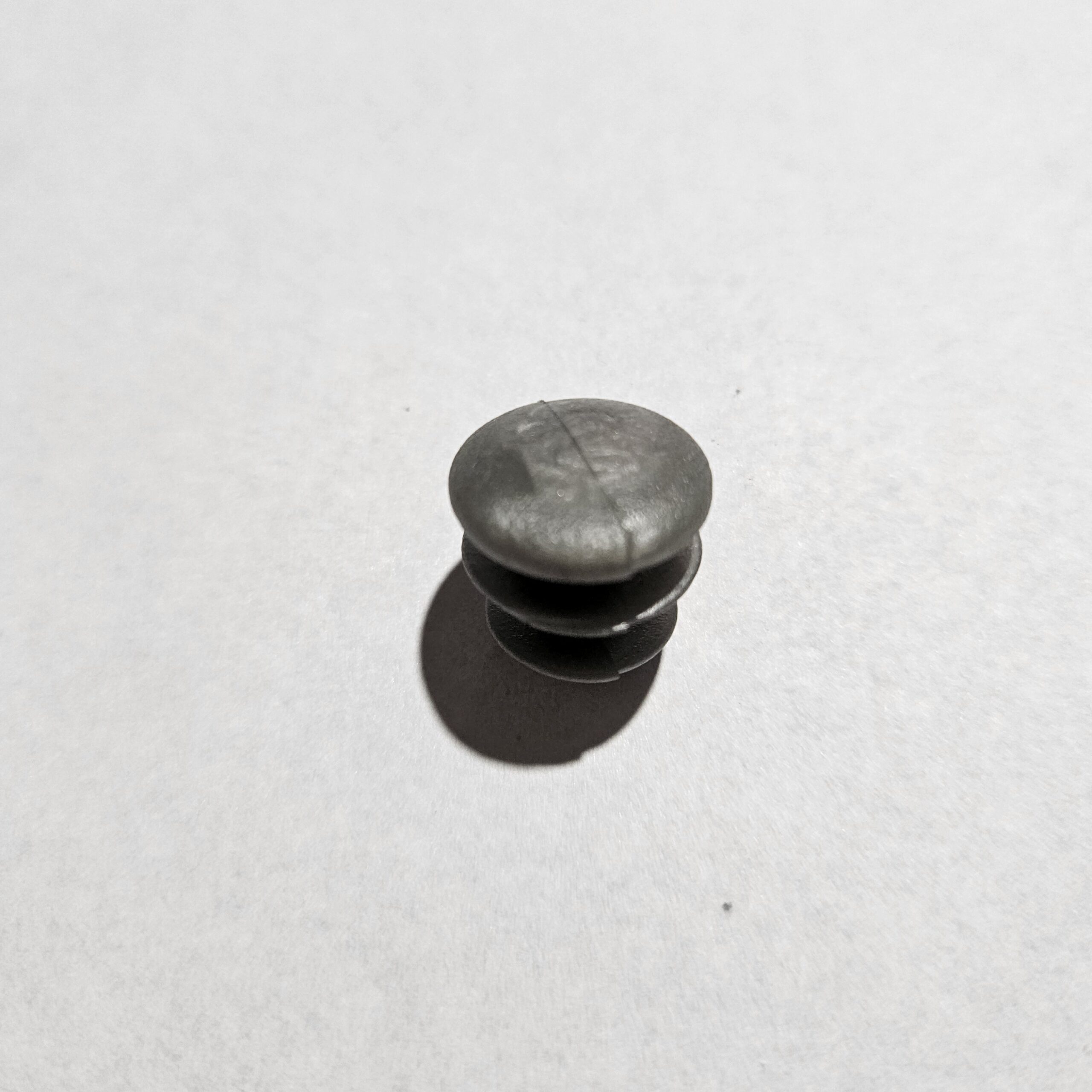 16mm int aletado gris3