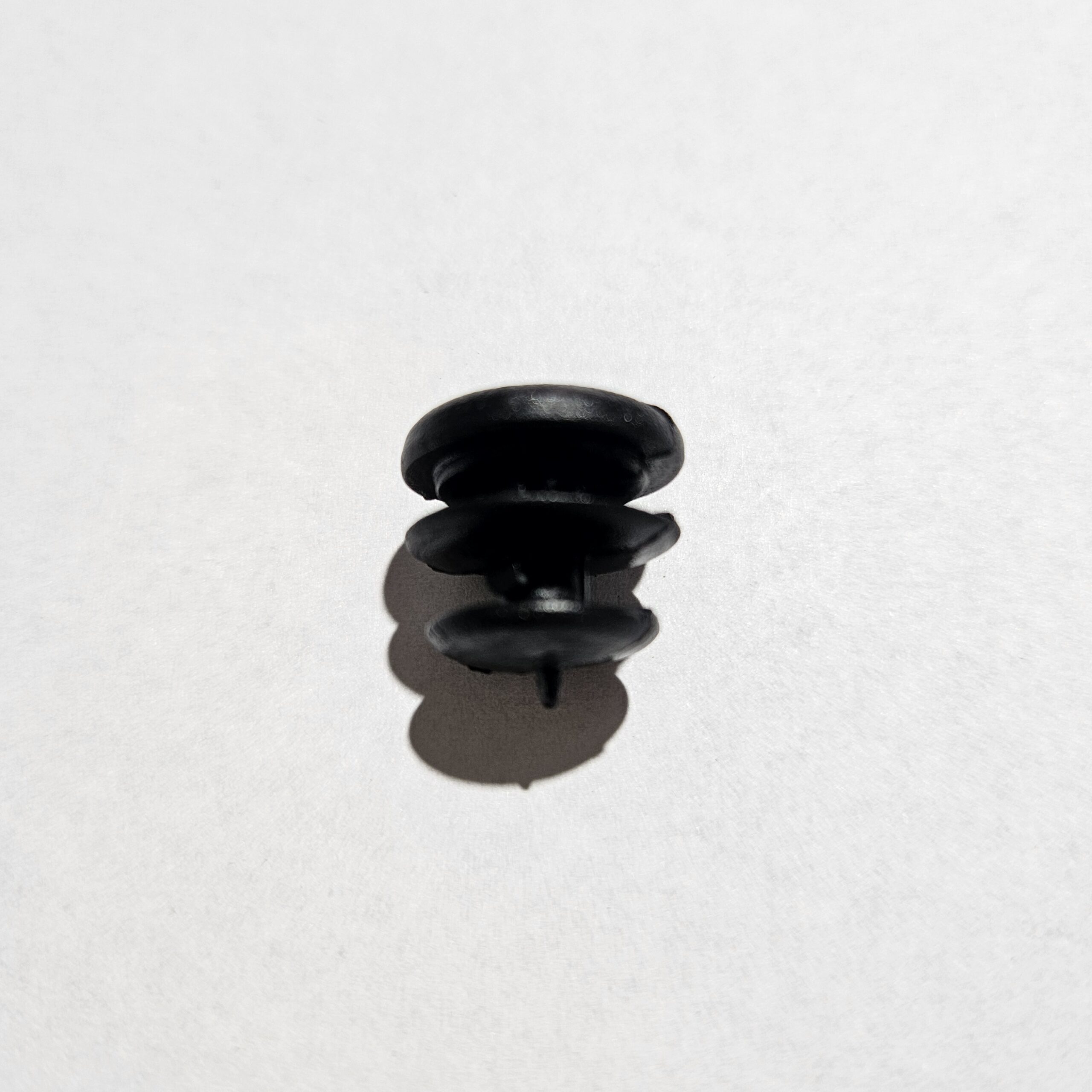 16mm int aletado negro2