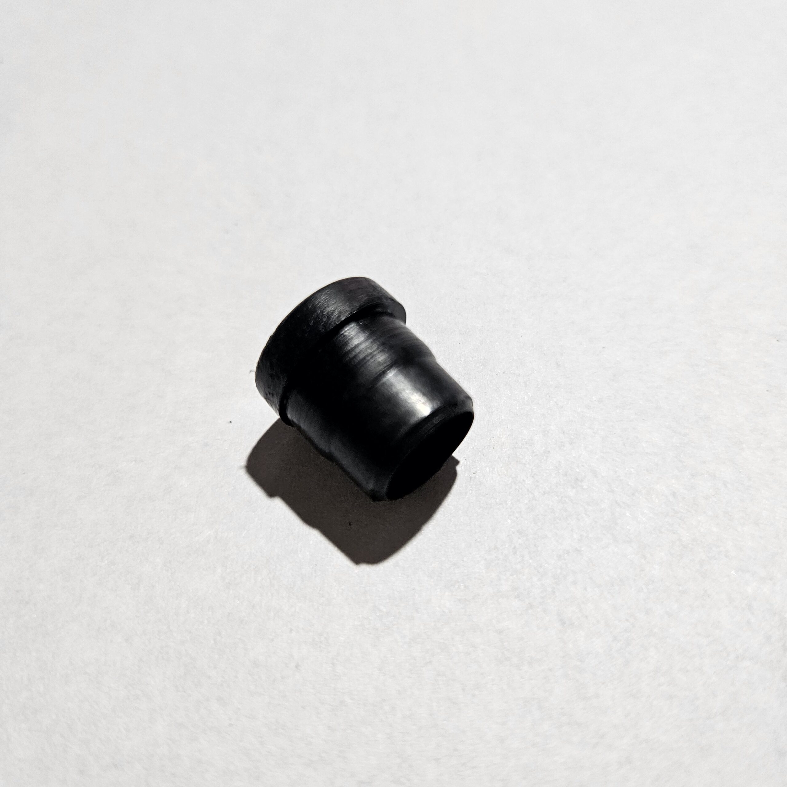 16mm int negro2